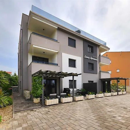 I Penthouse 1 Mit Whirlpool&dachterrasse *