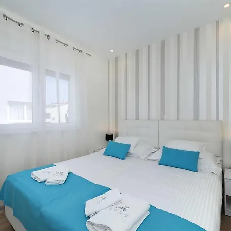 I Penthouse 1 Mit Whirlpool&dachterrasse * Zadar