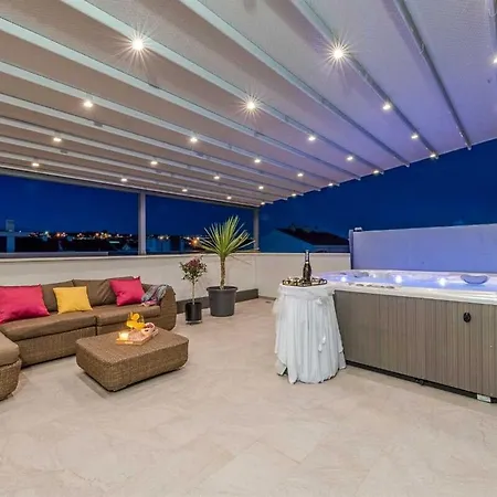 Apartmán I Penthouse 1 Mit Whirlpool & Dachterrasse Zadar