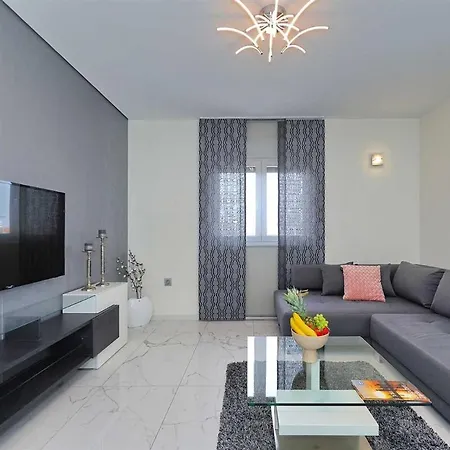 Apartmán I Penthouse 1 Mit Whirlpool & Dachterrasse Zadar