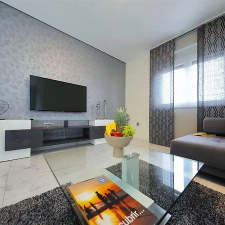 I Penthouse 1 Mit Whirlpool & Dachterrasse