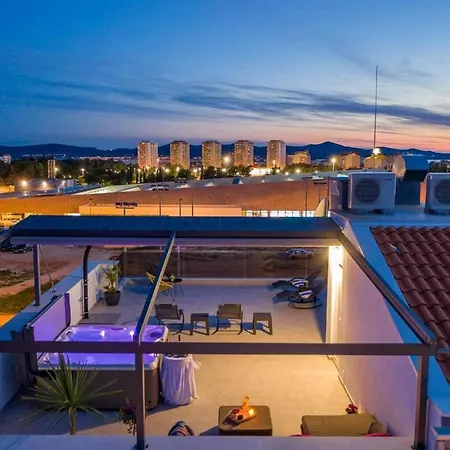 Apartmán I Penthouse 1 Mit Whirlpool & Dachterrasse